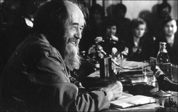 Александр Исаевич Солженицын на встрече с рязанцами 8.10.1994 года. Фото Евгения Каширина, Рязанский 'Мемориал'