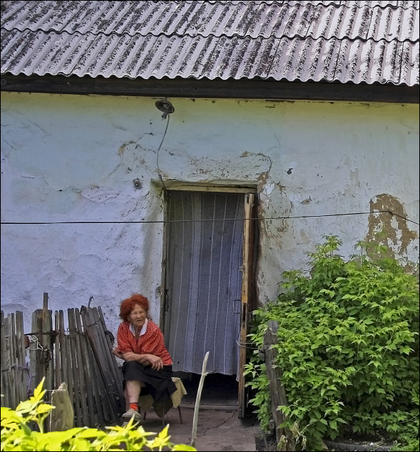 Фото Ольги Шоновой с выставки 'Место проживания'