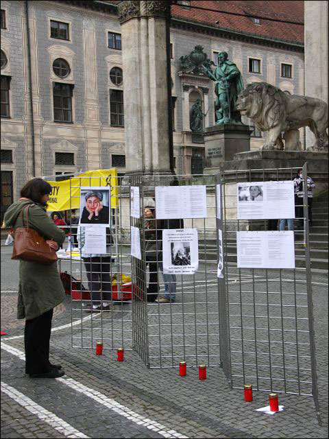 Акция памяти Анны Политковской в Мюнхене 7 окября 2010 года